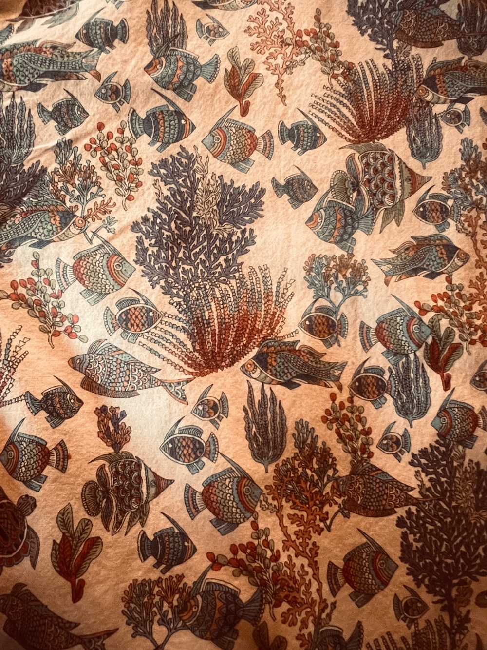 Tori Richard Aloha shirt in Cream, Blue and Brown tropical print - Picture 4 of 6